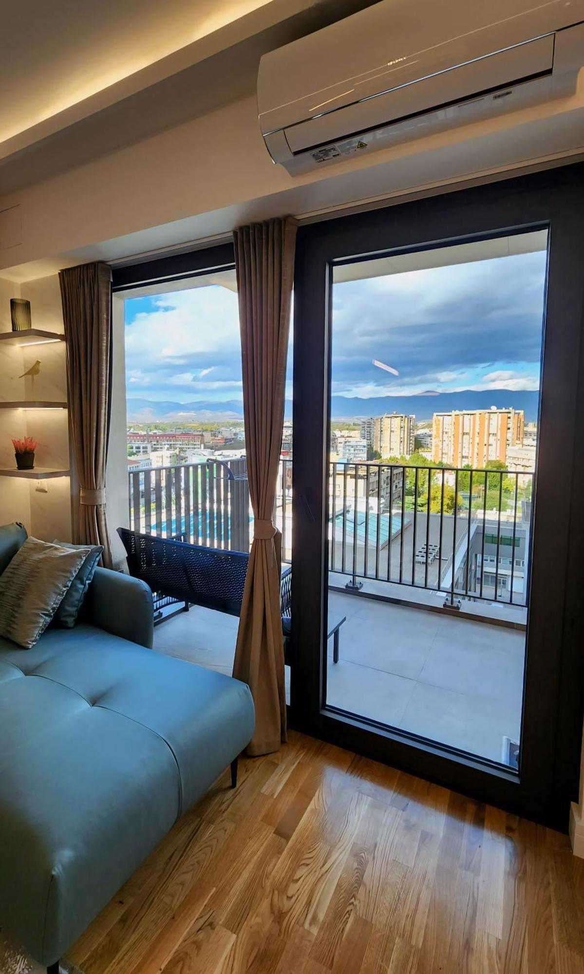 Diamond Residences 10Th Fl. Lux Apt. W/ City View Üsküp Dış mekan fotoğraf